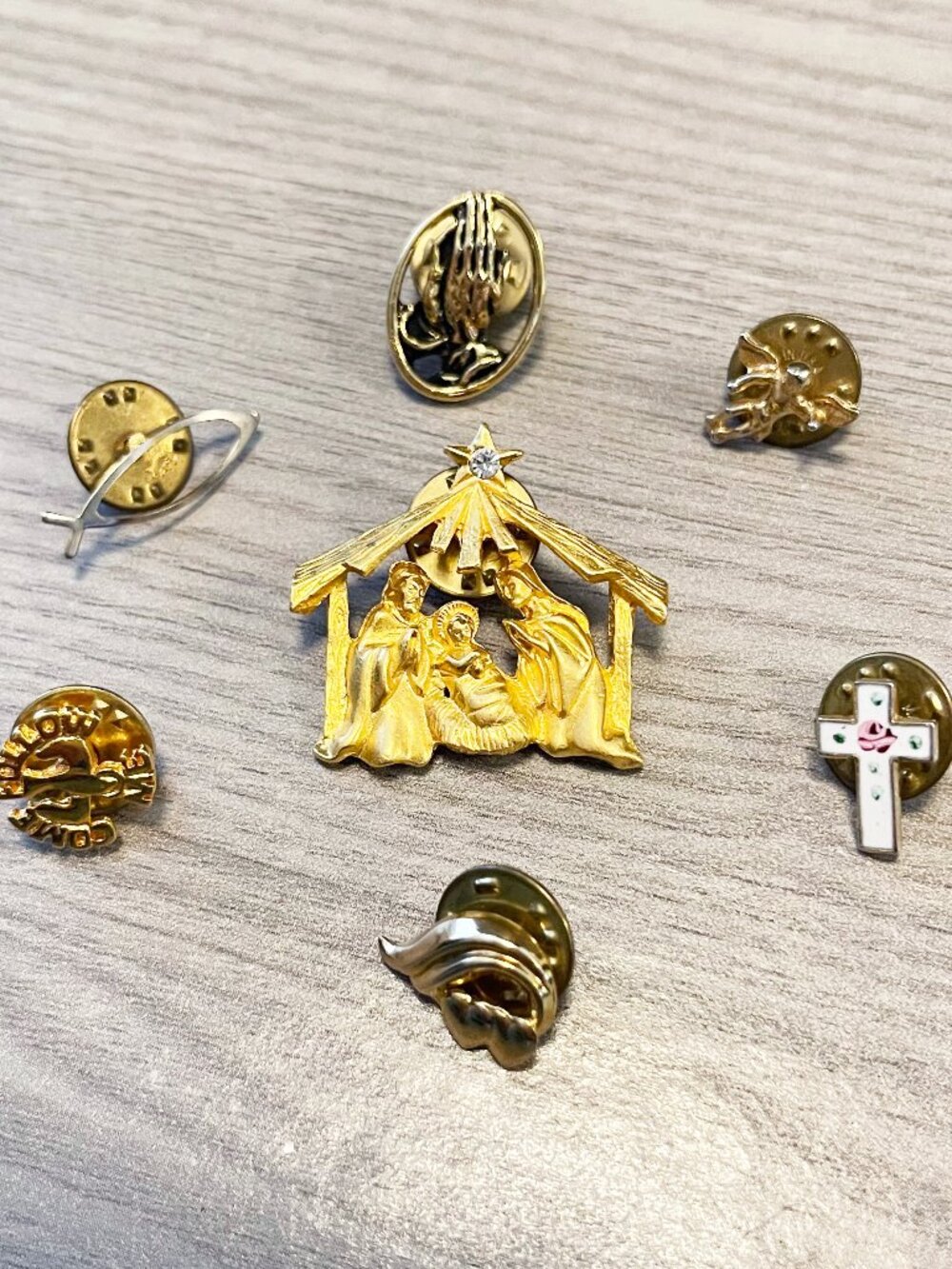 Lot of 7 Christian Religious Lapel Pins Nativity Cross Praying Hands Dove Angel
